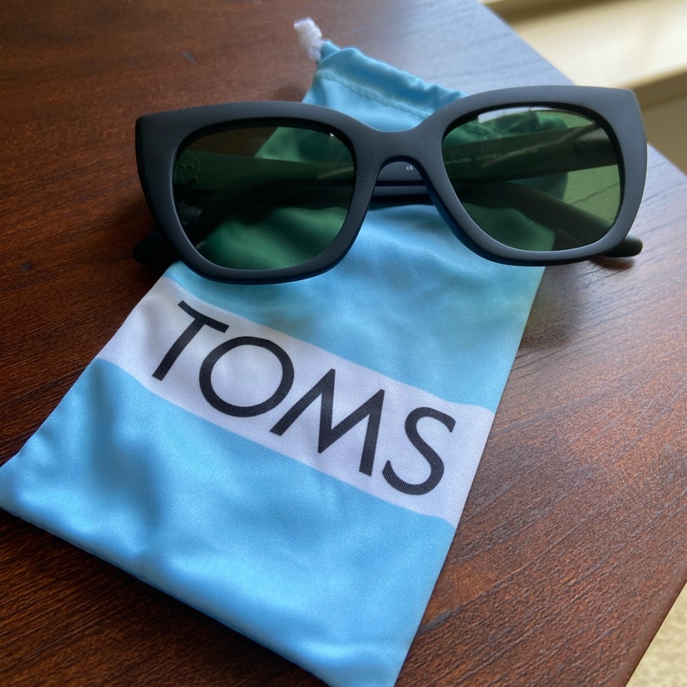 TOMS sunglasses